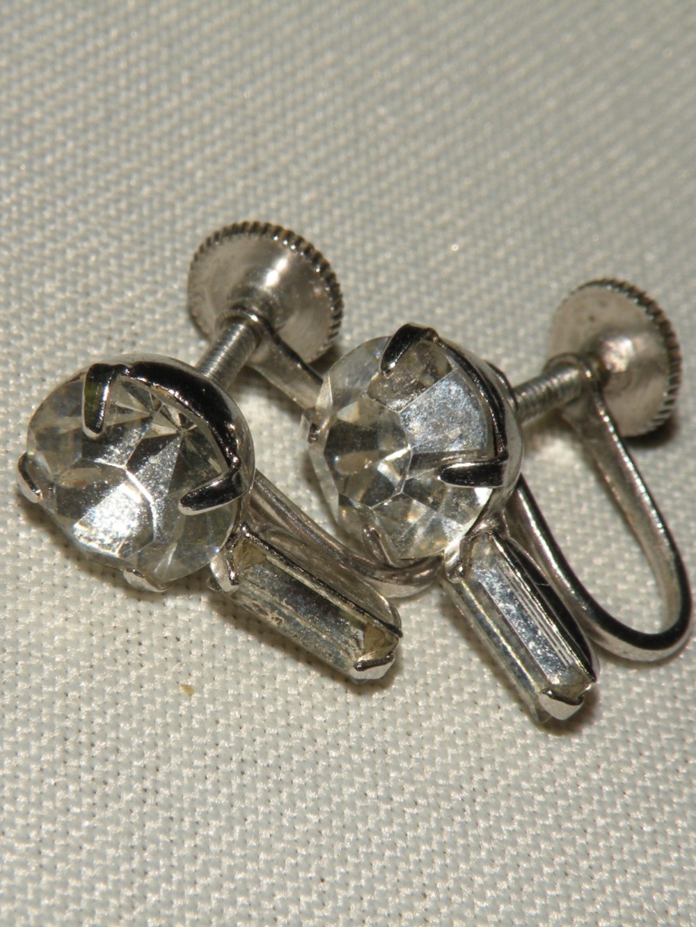 Vintage Bridal Dazzling Clear Rhinestone Prong Set Silver Tone Screw on Earrings